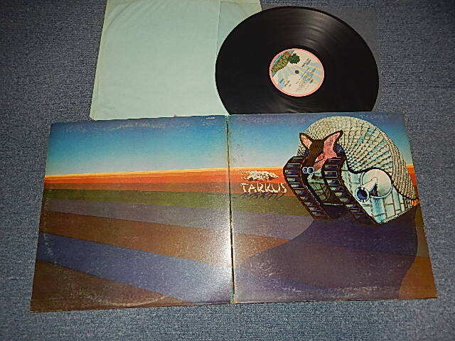 画像1: E L & P EMERSON LAKE & PALMER - TARKUS (Matrix #A)SILPS-9155- 1U 1 RT PORKY B)SILPS-9155 -1U 2 RO PECKO)(Ex++/MINT-) /  1971 UK ENGLAND 1st Press "PINK RIM Label" Used LP
