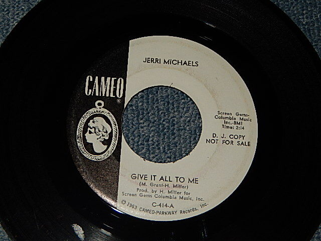 画像1: JERRI MICHAELS  - A) Give It All To Me    B) Like A Madness(A:Ex++ /  B:Ex++) / 1966 US AMERICA ORIGINAL "WHITE LABEL PROMO" Used 7"45rpm Single