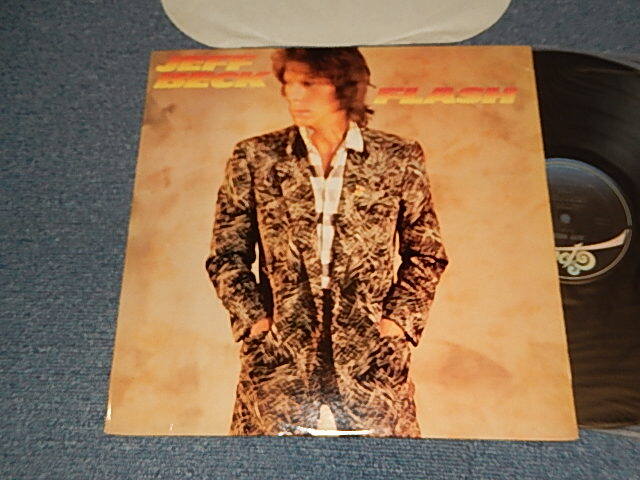 画像1: JEFF BECK - FLASH (Matrix #A)AL 39483-2D G1 MASTERDISK B2 B)BL 39483-1C I G1 MASTERDISK C3) "CARROLLTON Press in GEROGIA" (Ex++/MINT-) / 1985 US AMERICA  ORIGINAL 1st Press "DARK BLUE Label" Used LP 