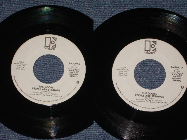 画像: THE DOORS - PEOPLE ARE STRANGE ( MONO / STEREO ) / 1980 US PROMO ONLY Same Flip 7"Single  With PICTURE SLEEVE