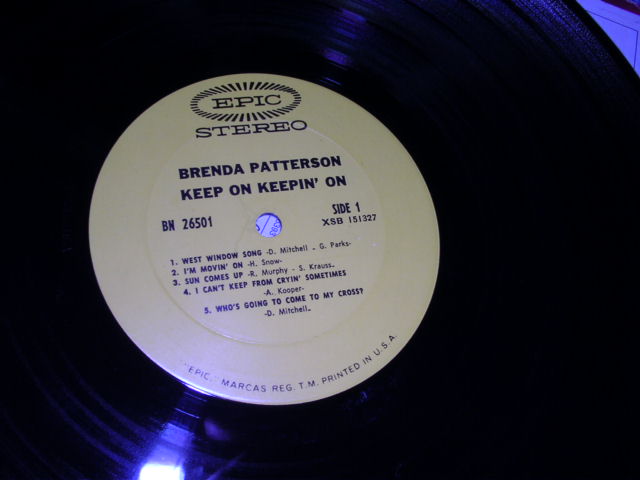 画像: BRENDA PATTERSON - KEEP ON KEEPIN' ON / 1969 US ORIGINAL LP Cut Out