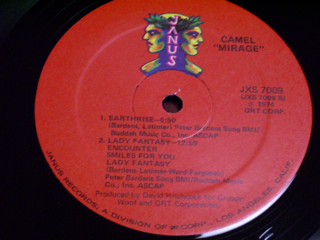 画像: CAMEL - MIRAGE (Ex+++/MINT-) / 1974 US AMERICA ORIGINAL "Label variation: Red labels with Janus head" Used LP