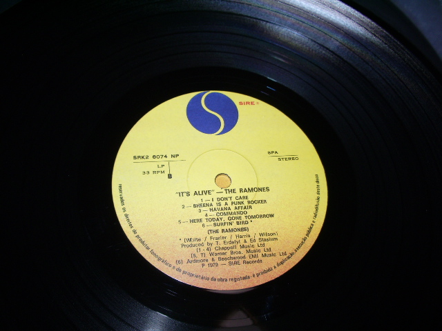 画像: RAMONES  -  IT'S ALIVE / 1979 PORTUGAL  ORIGINAL  LP 